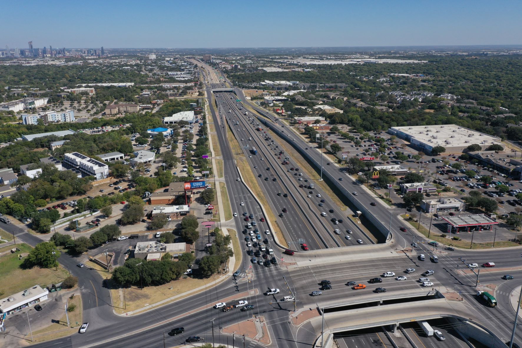 Northbound I-35 at William Cannon Drive - October 2022